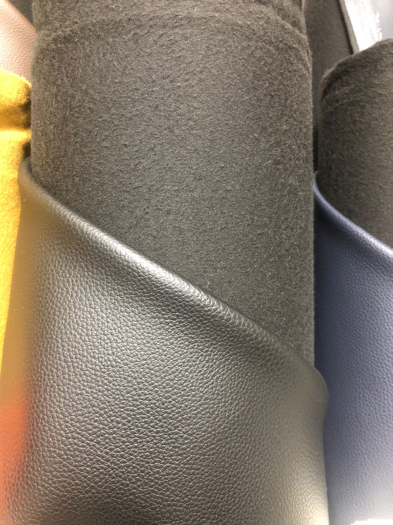 Cuir synthétique de première qualité par rouleau de 15 m