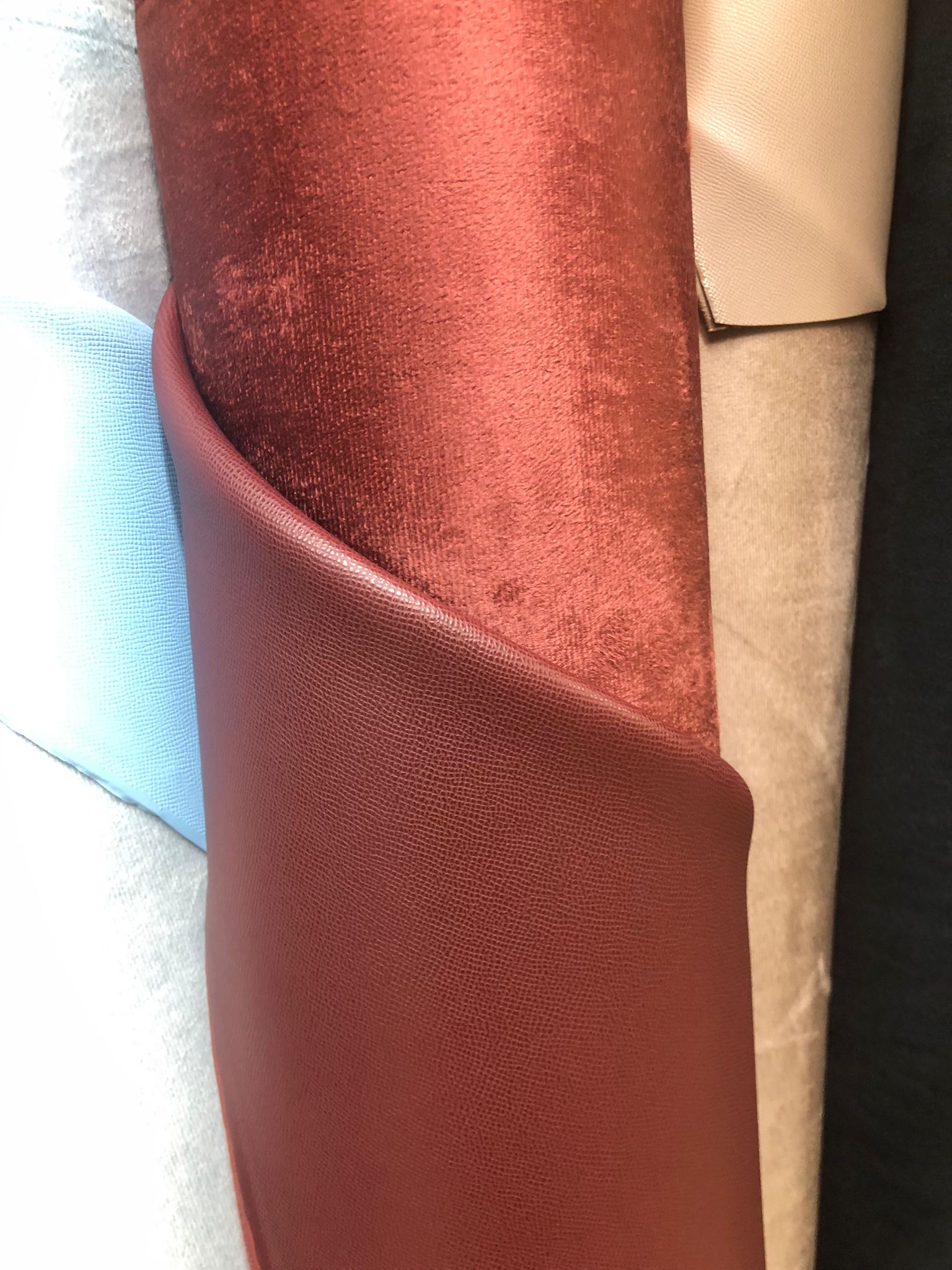 Cuir synthétique de première qualité par rouleau de 15 m